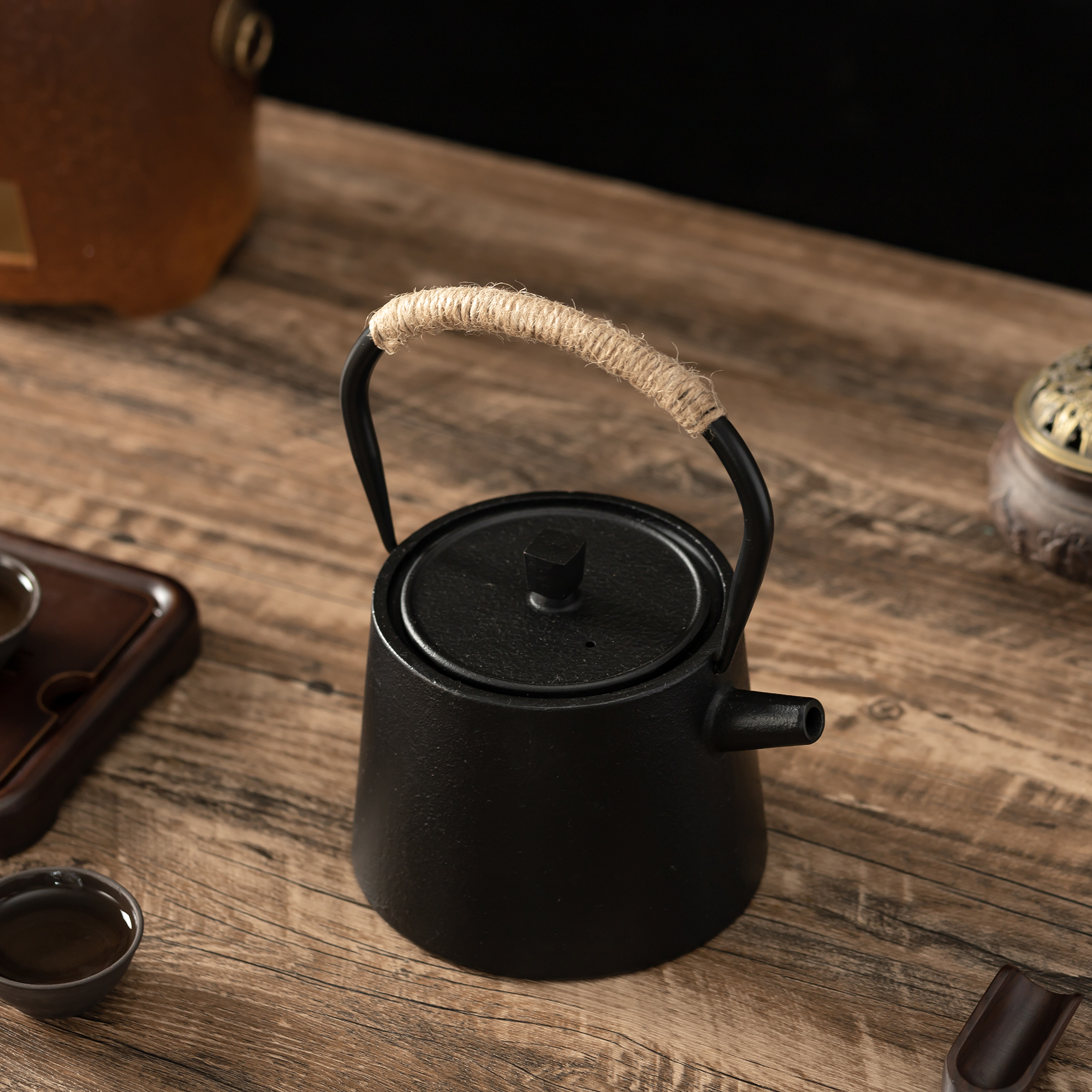 Ryu Dragon Motif Kettle